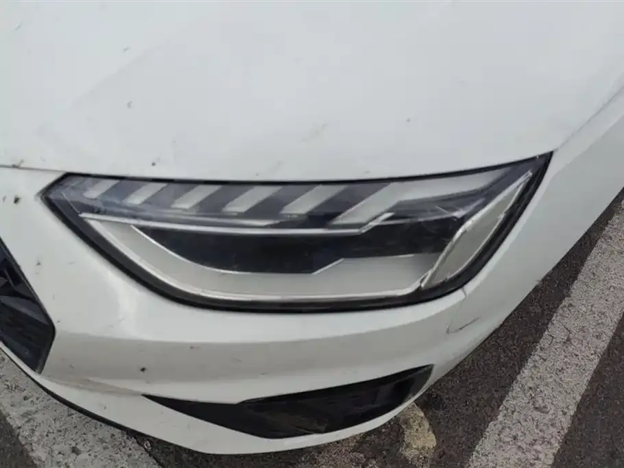 Audi A4L 2023 из CN, фото 2