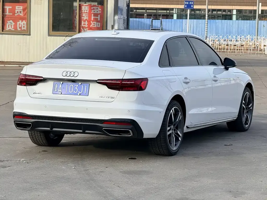 Audi A4L 2023 из CN, фото 8
