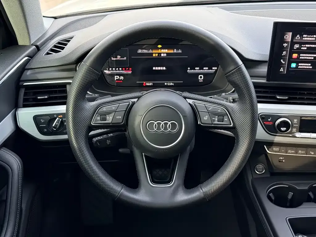 Audi A4L 2023 из CN, фото 4