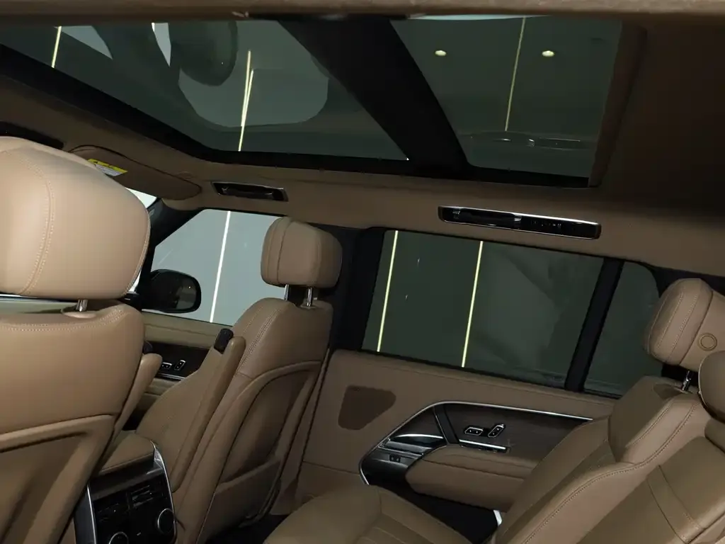 Land Rover Range Rover 2024 из CN, фото 2