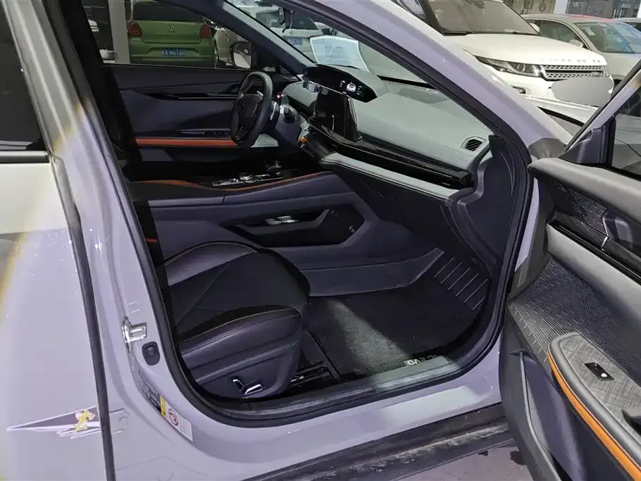 Changan UNI-V 2023 из CN, фото 6