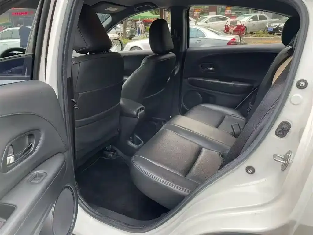 Honda Vezel 2022 из CN, фото 8