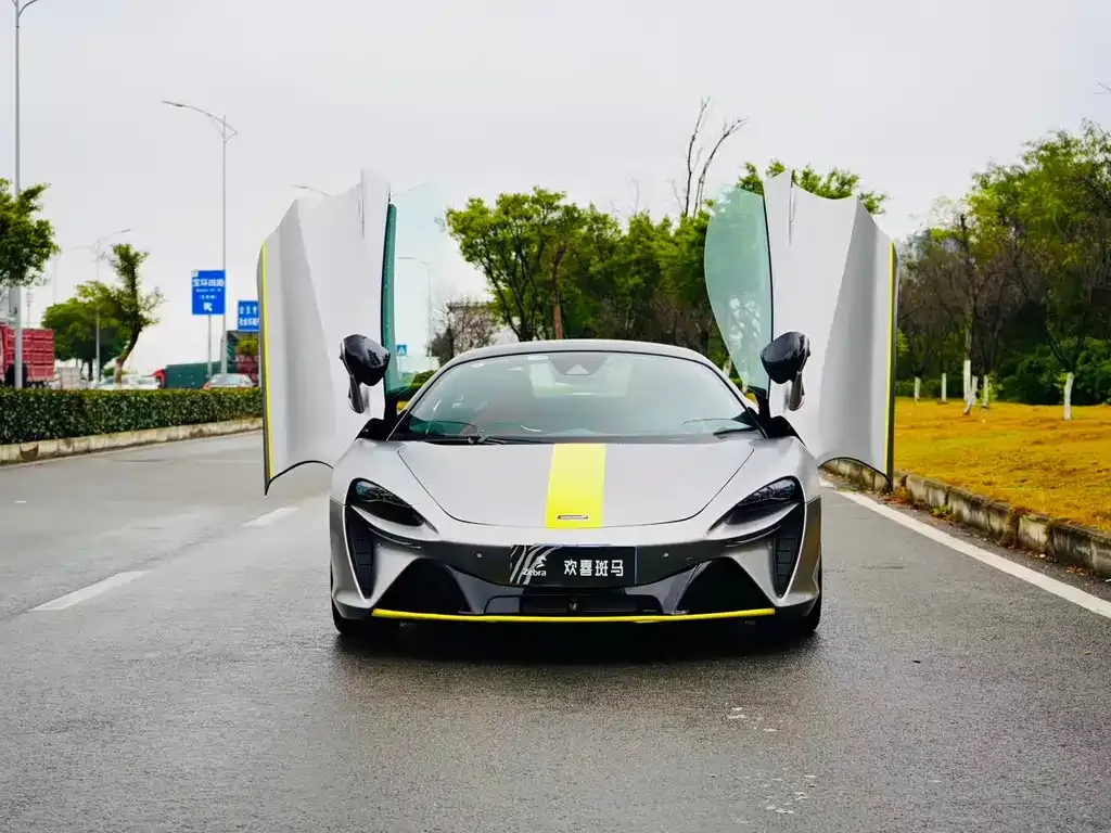 McLaren Artura 2024 из CN, фото 2