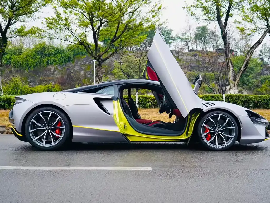 McLaren Artura 2024 из CN, фото 10