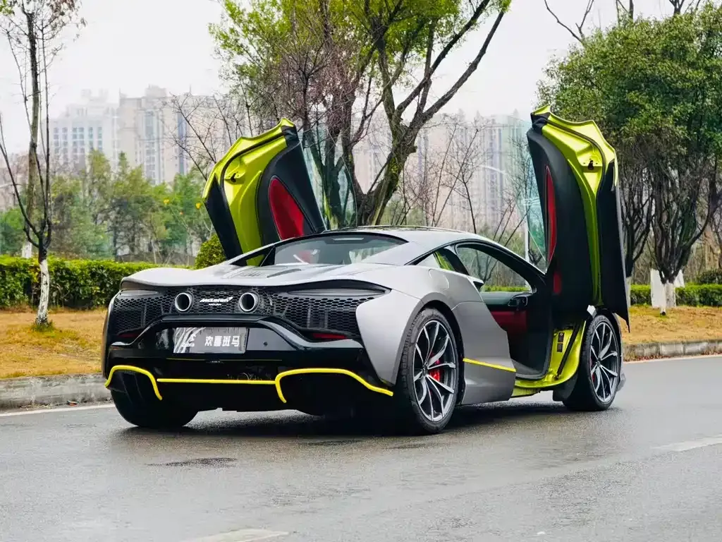 McLaren Artura 2024 из CN, фото 8