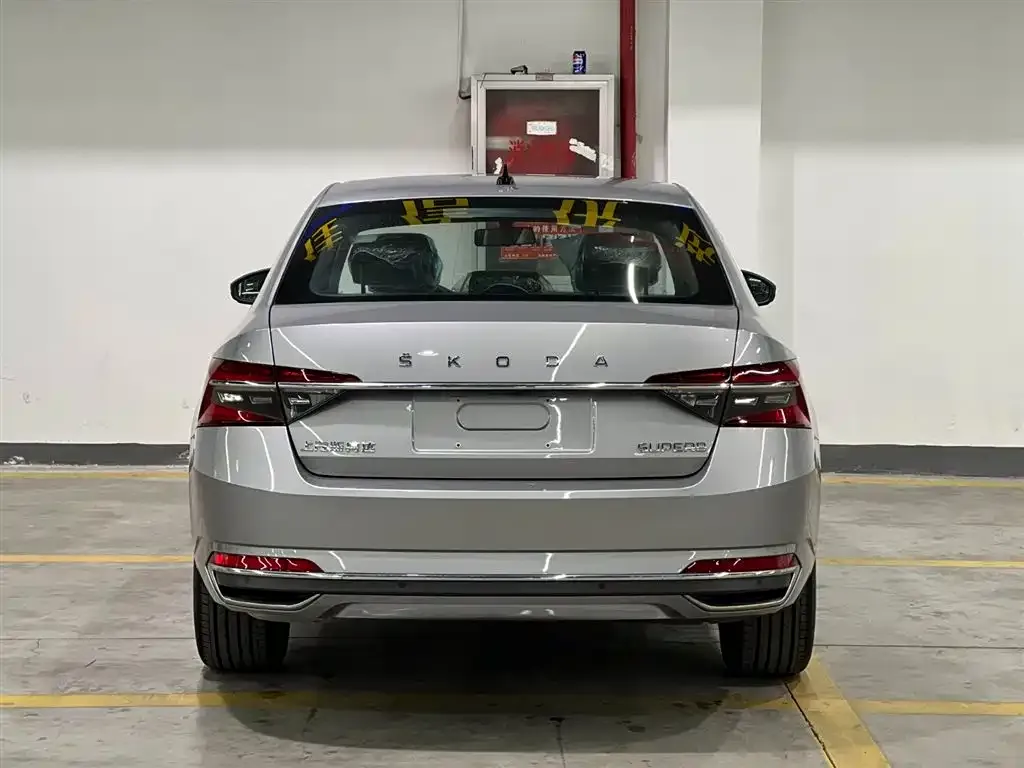 Skoda Superb 2024 из CN, фото 2