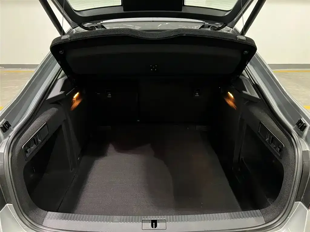 Skoda Superb 2024 из CN, фото 7