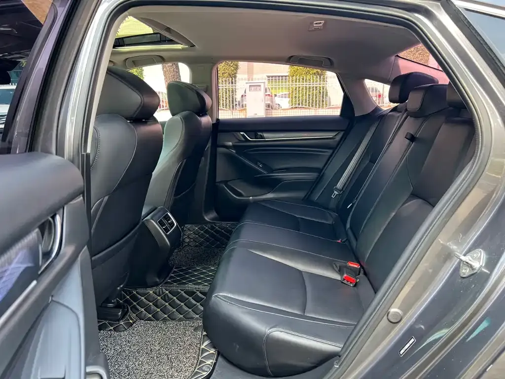 Honda Accord 2021 из CN, фото 2