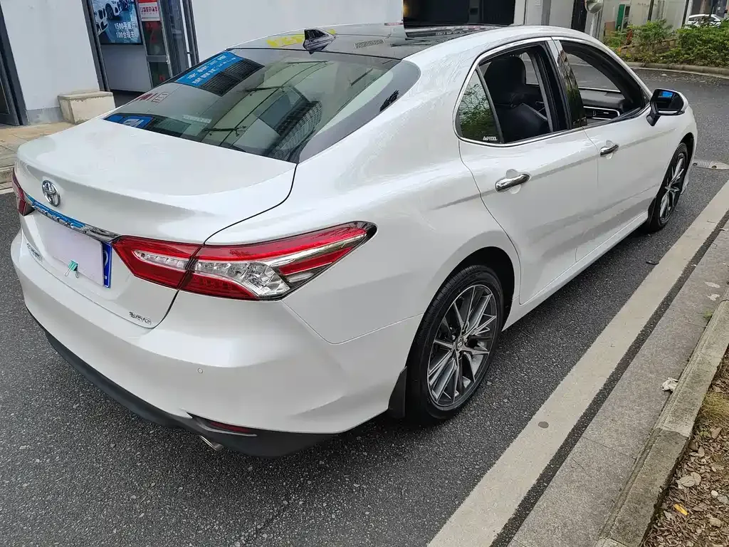 Toyota Camry 2023 из CN, фото 9