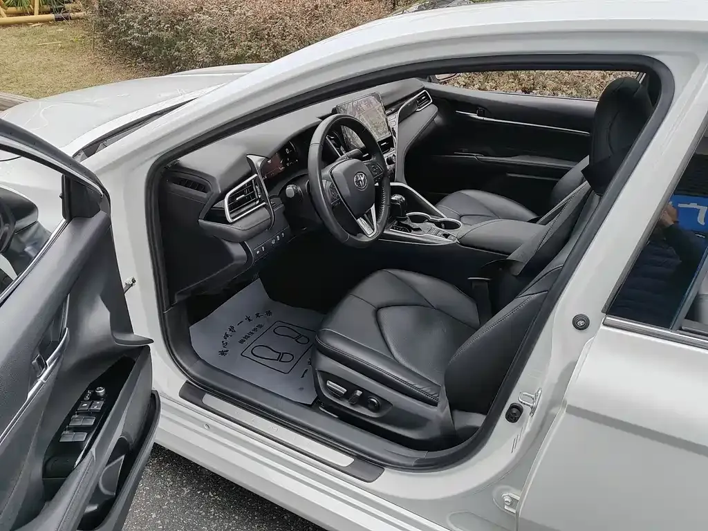 Toyota Camry 2023 из CN, фото 6