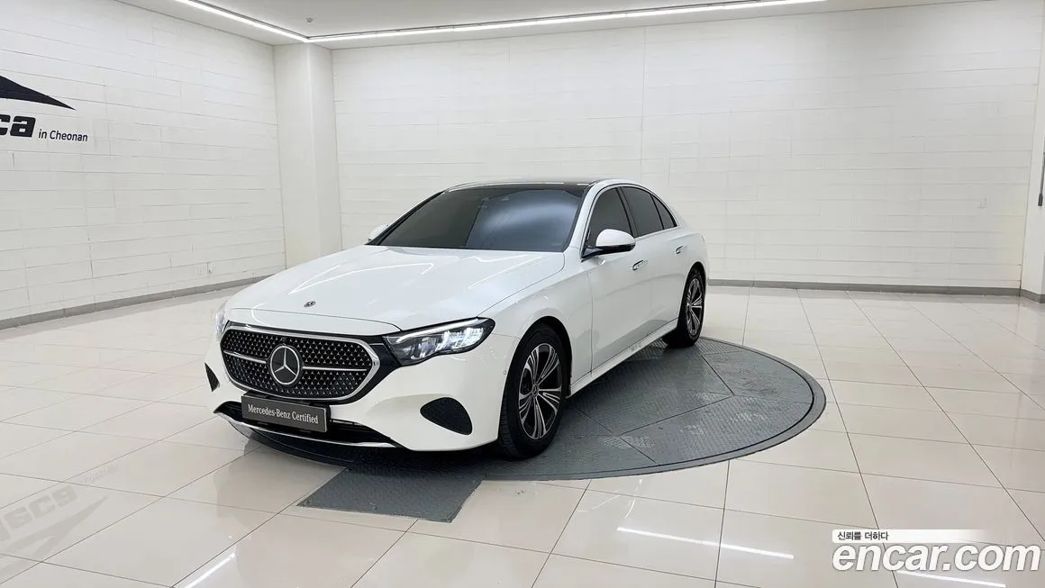 Mercedes-Benz E-Class — фото 1