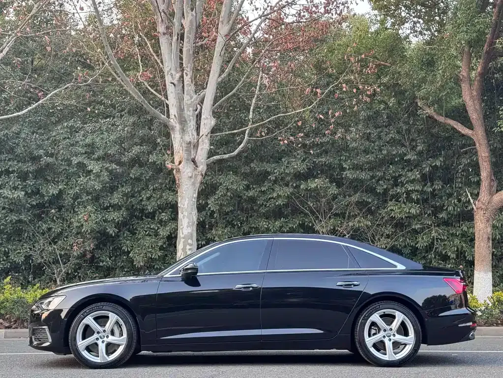 Audi A6L 2021 из CN, фото 10