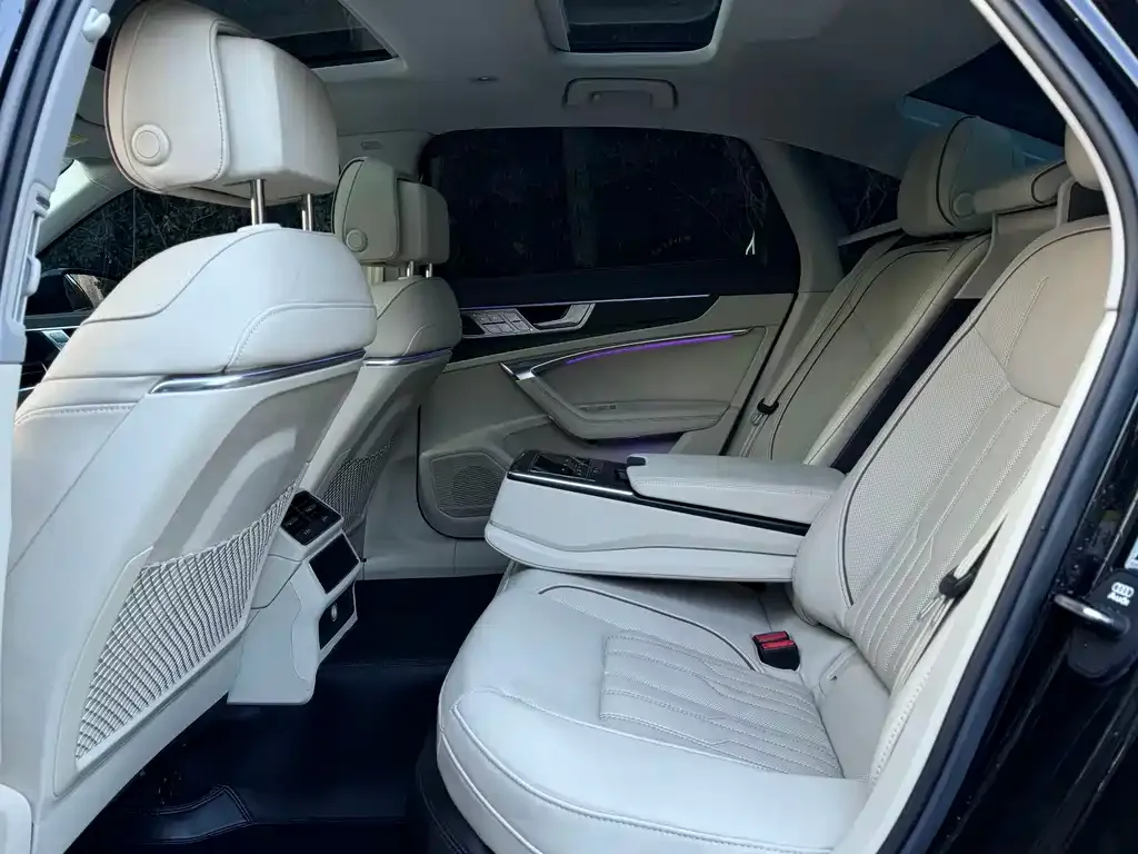 Audi A6L 2021 из CN, фото 4