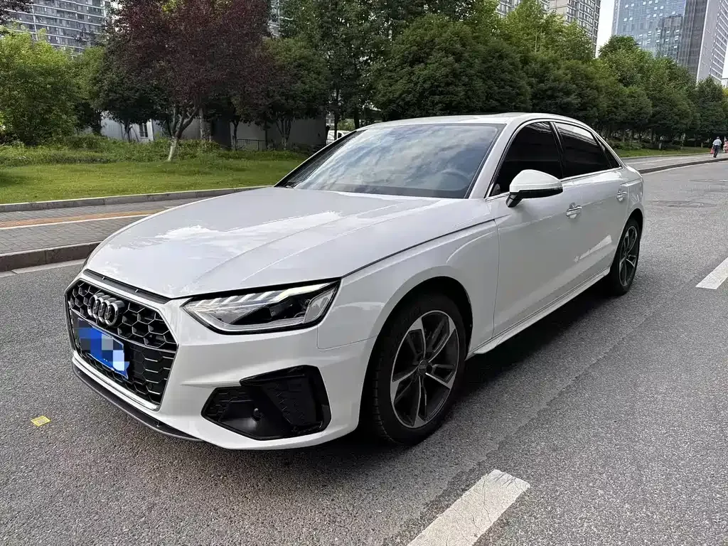 Audi A4L 2023 из CN, фото 1