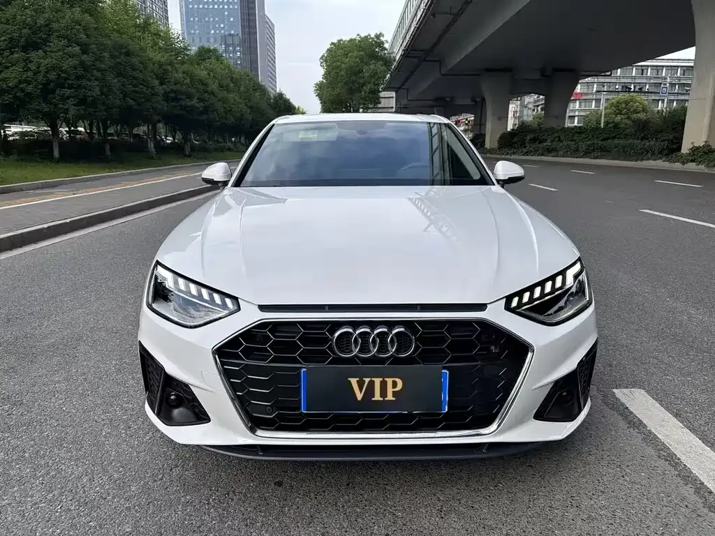Audi A4L 2023 из CN, фото 8
