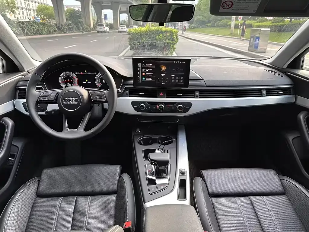 Audi A4L 2023 из CN, фото 6