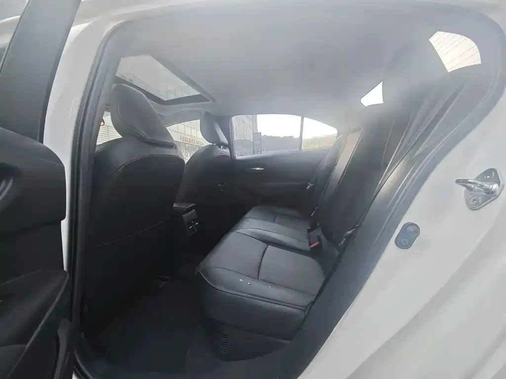 Toyota Levin 2023 из CN, фото 10