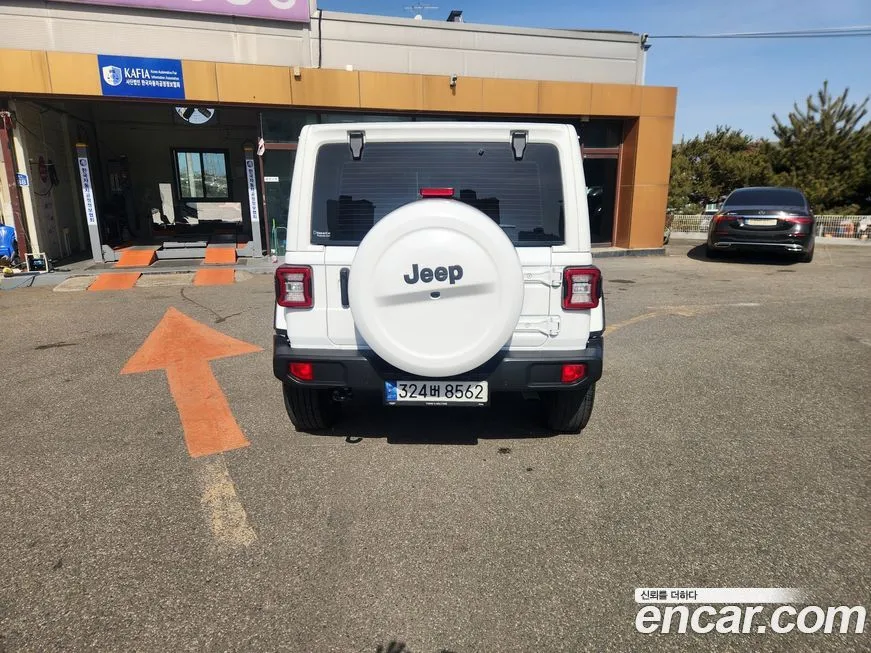Jeep Wrangler 2022 из KR, фото 8