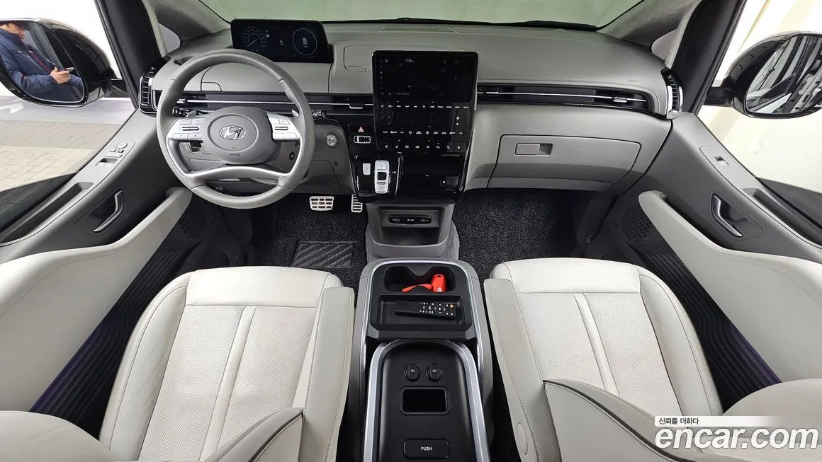 Hyundai Staria 2023 из KR, фото 3