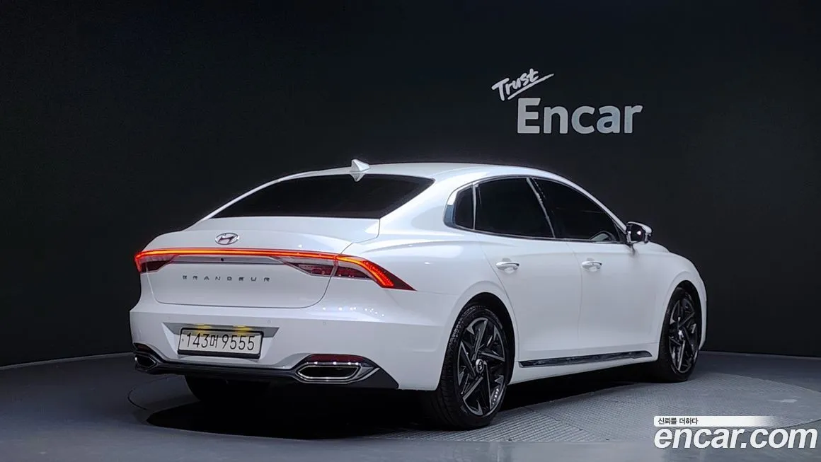 Hyundai Grandeur 2021 из KR, фото 3