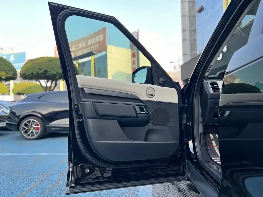 Land Rover Discovery 2022 из CN, фото 9