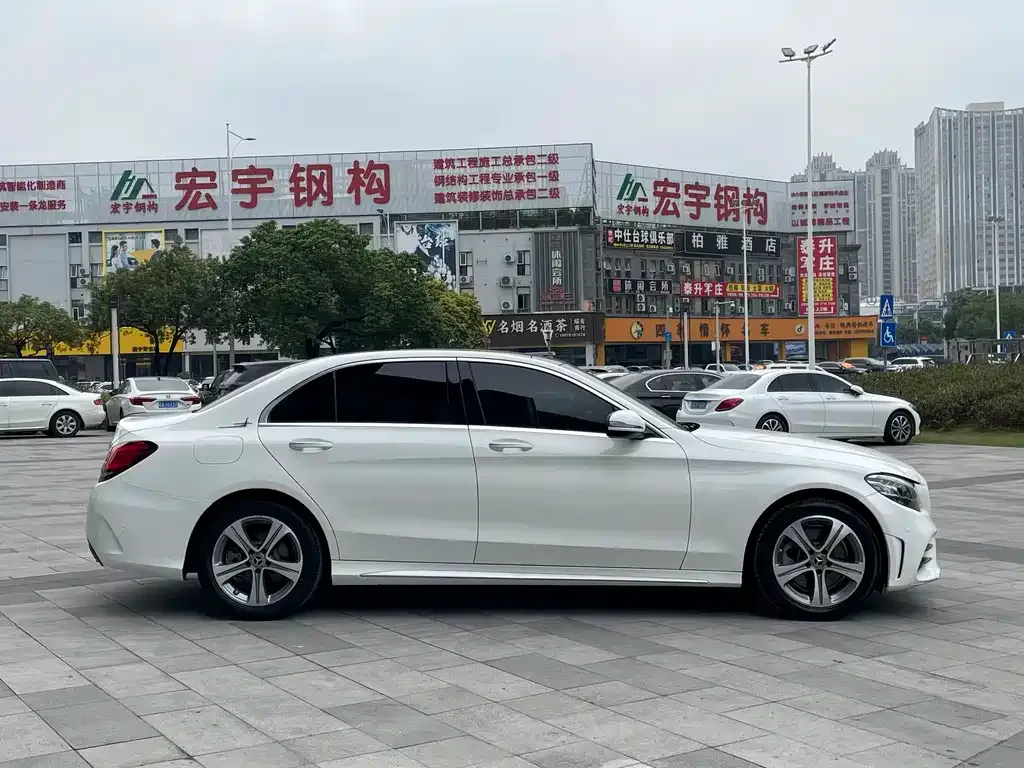 Mercedes-Benz C-Class — фото 10