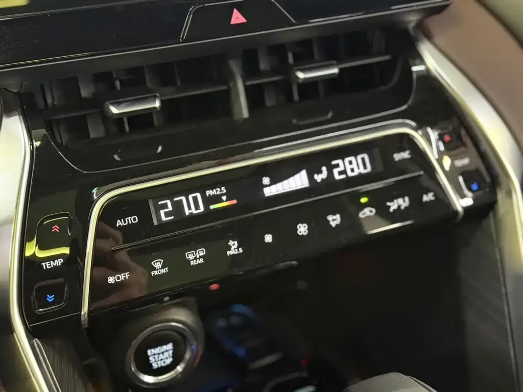 Toyota Harrier 2024 из CN, фото 3