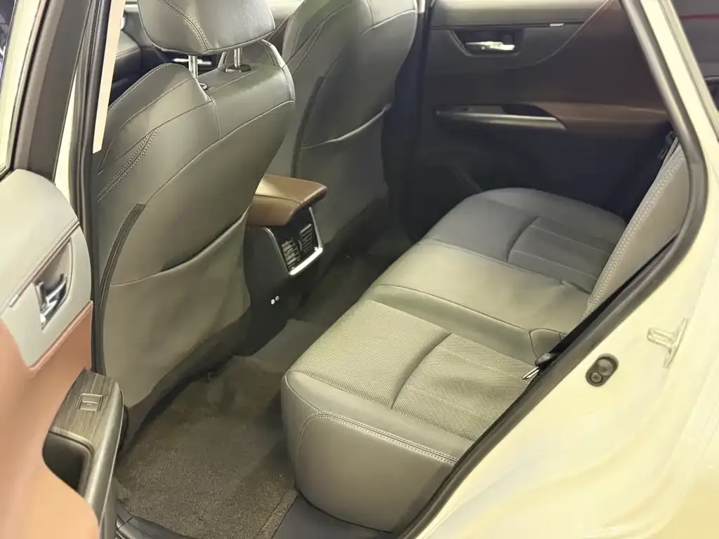 Toyota Harrier 2024 из CN, фото 7