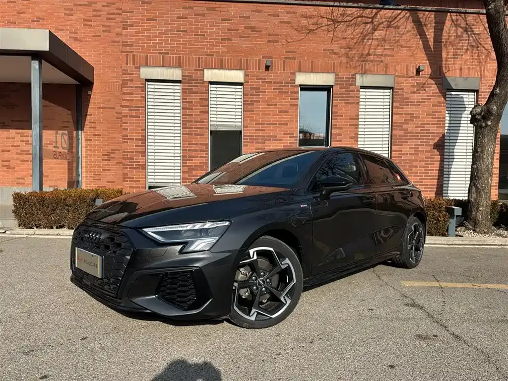 Audi A3 2024 из CN, фото 1
