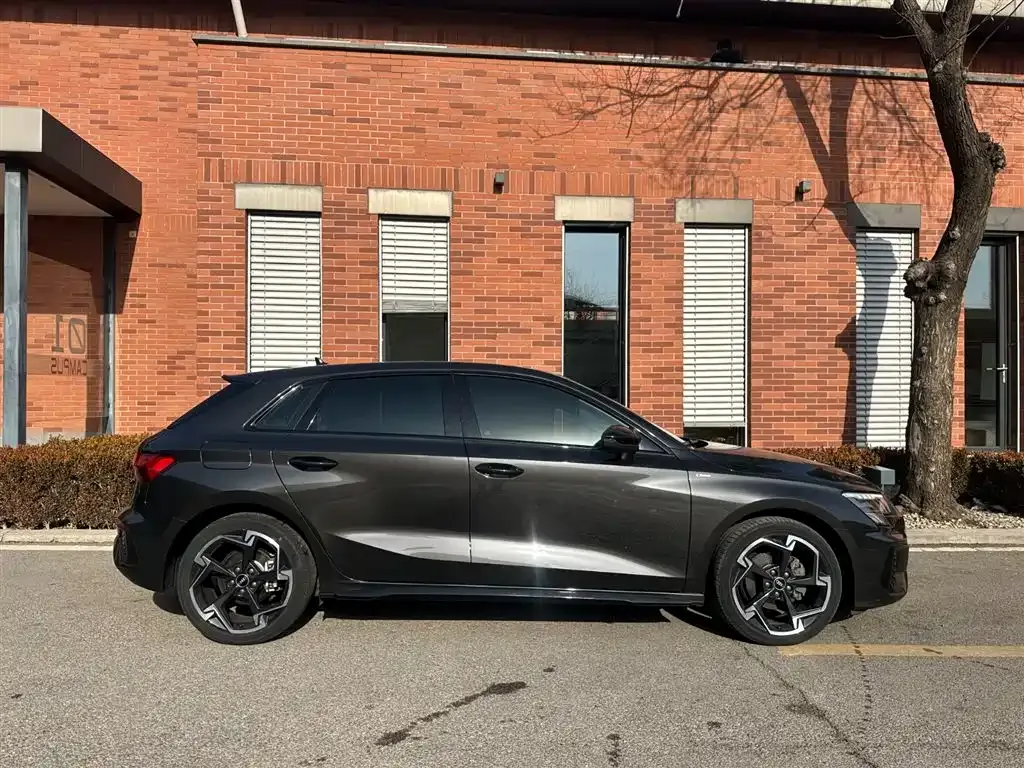 Audi A3 2024 из CN, фото 6