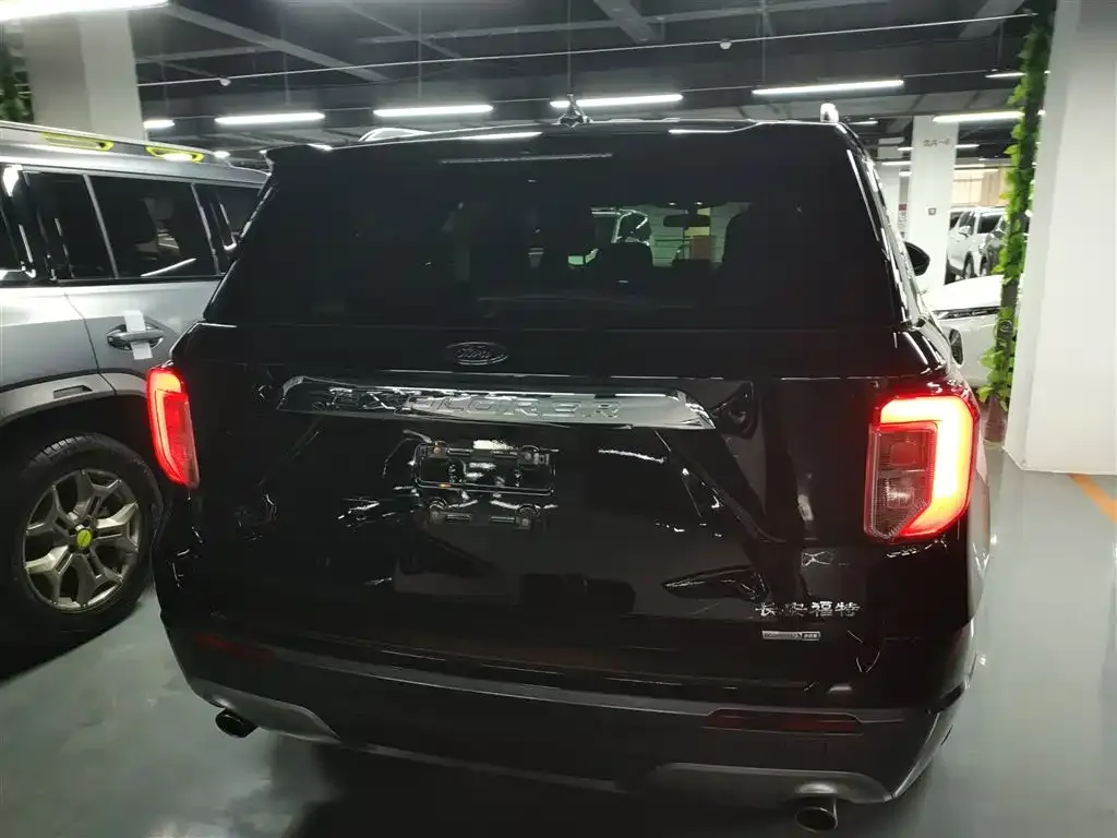 Ford Explorer 2021 из CN, фото 3