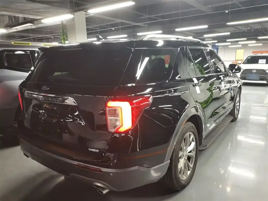 Ford Explorer 2021 из CN, фото 10