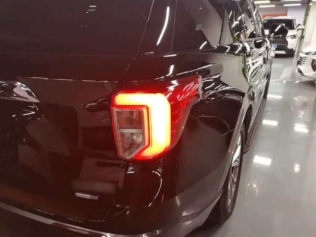 Ford Explorer 2021 из CN, фото 5