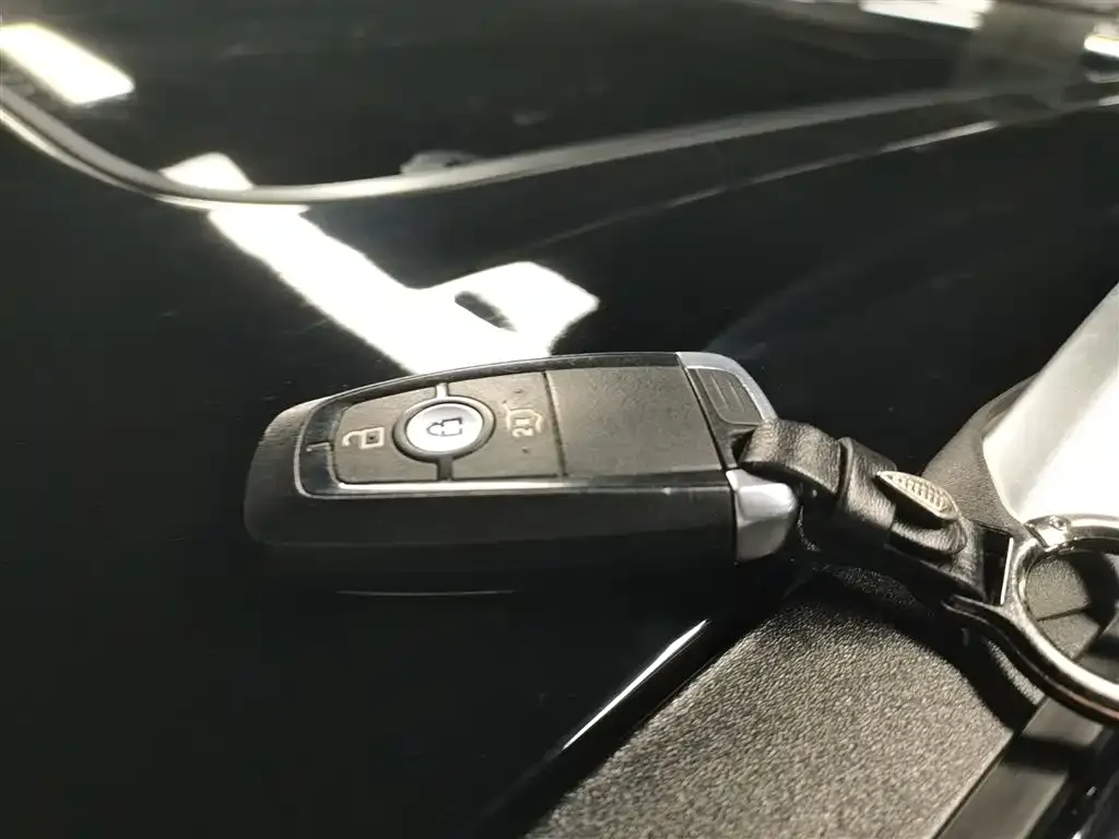 Ford Explorer 2021 из CN, фото 2