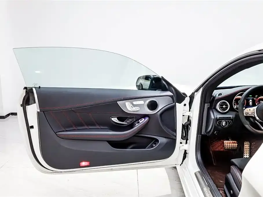 Mercedes-Benz C-Class (Import) — фото 4