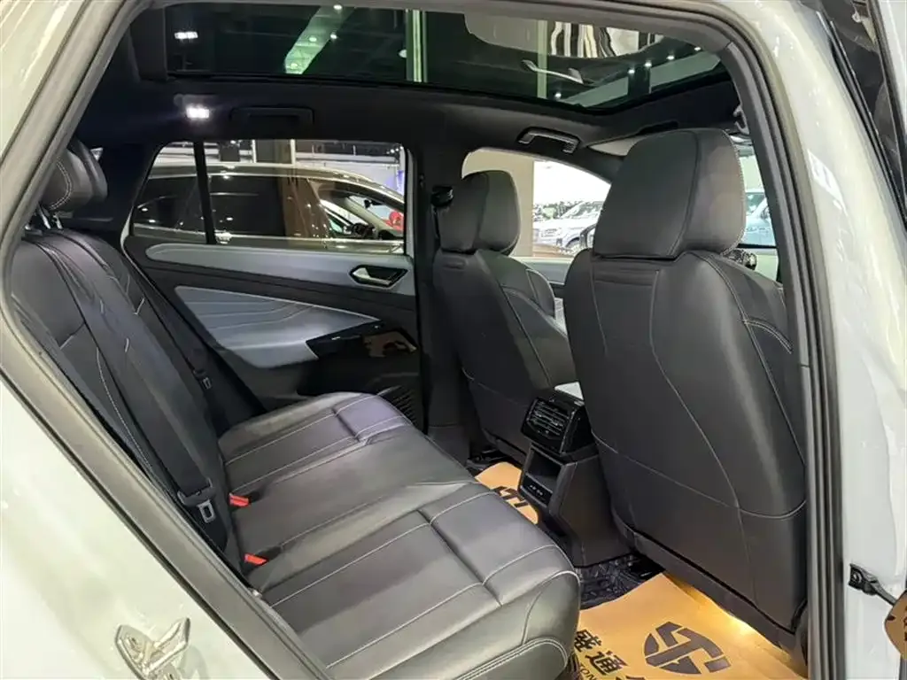 Volkswagen ID.4 X 2023 из CN, фото 9