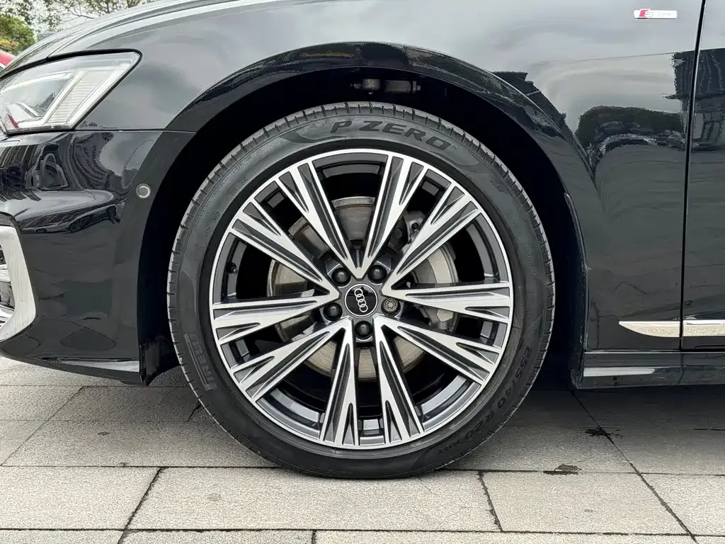 Audi A6L — фото 10