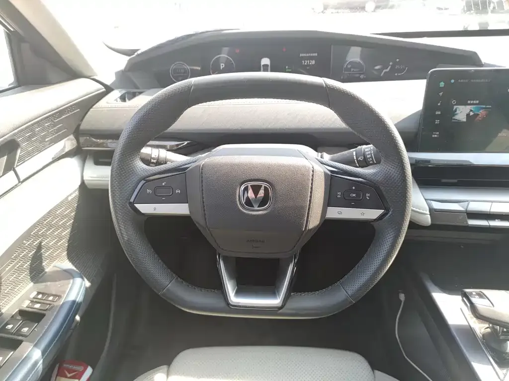 Changan UNI-V iDD 2024 из CN, фото 8