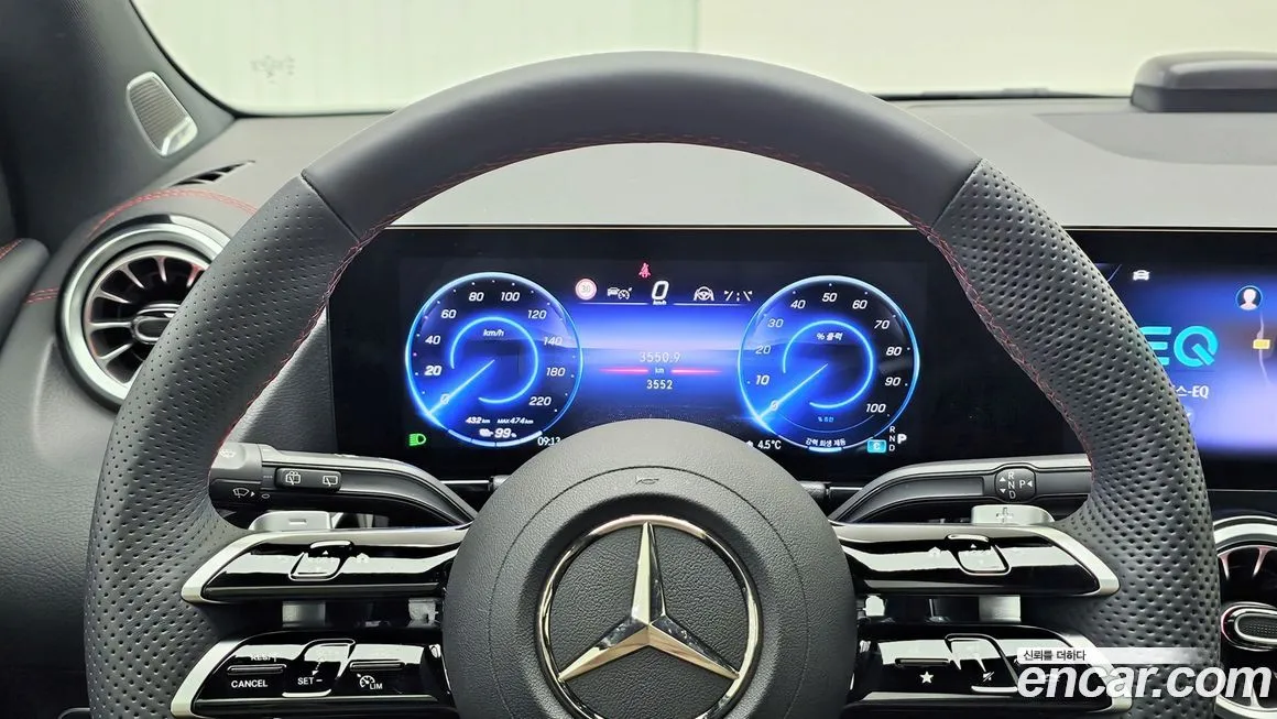 Mercedes-Benz EQA — фото 10