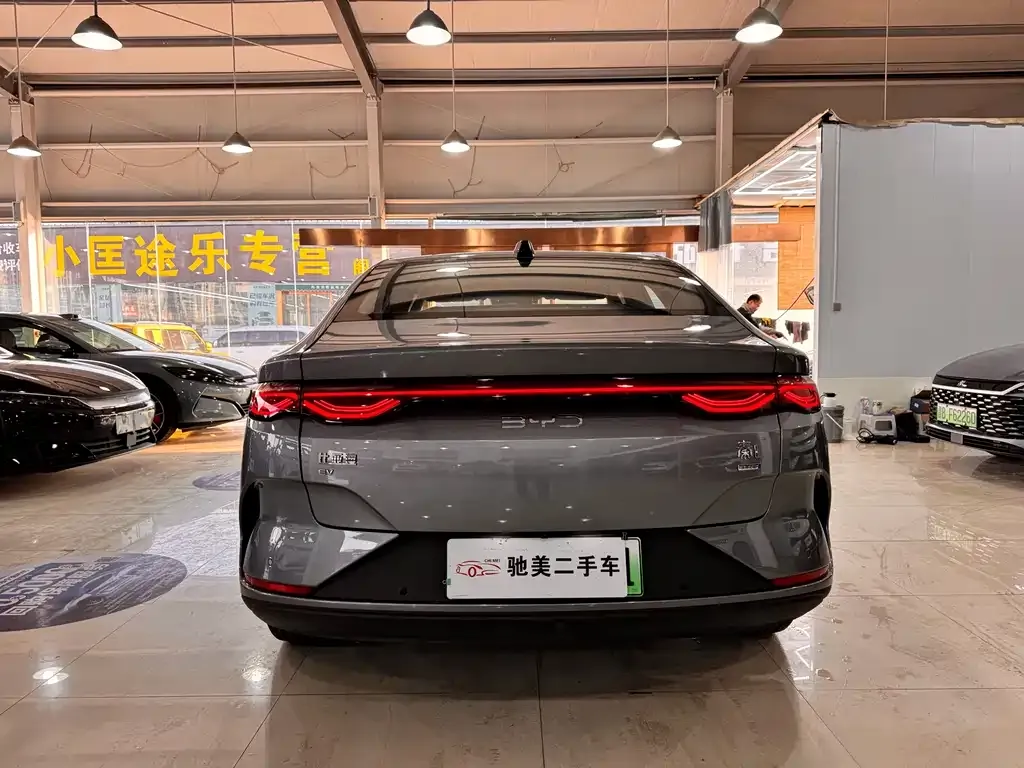 BYD Qin L — фото 10