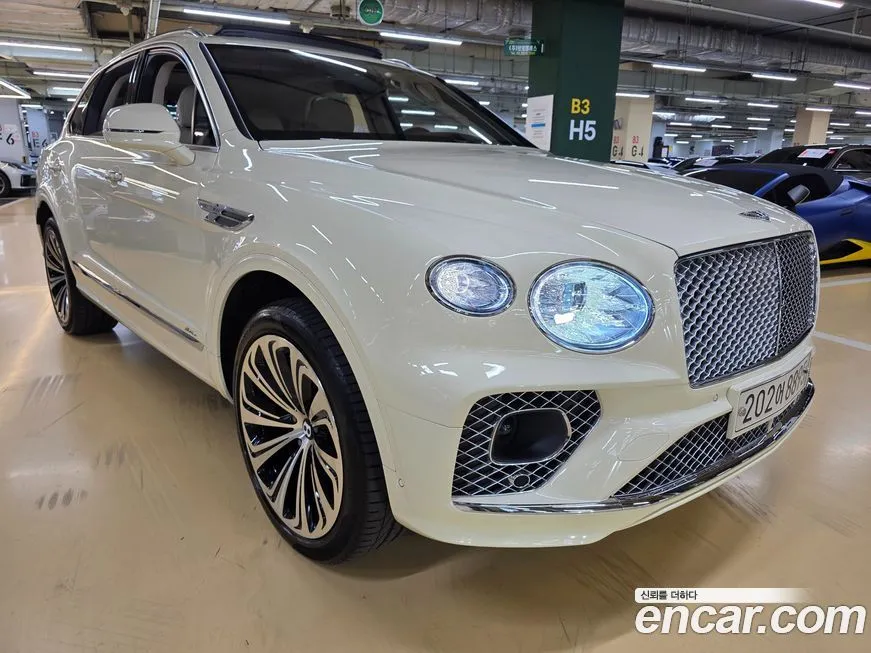 Bentley Bentayga 2023 из KR, фото 1