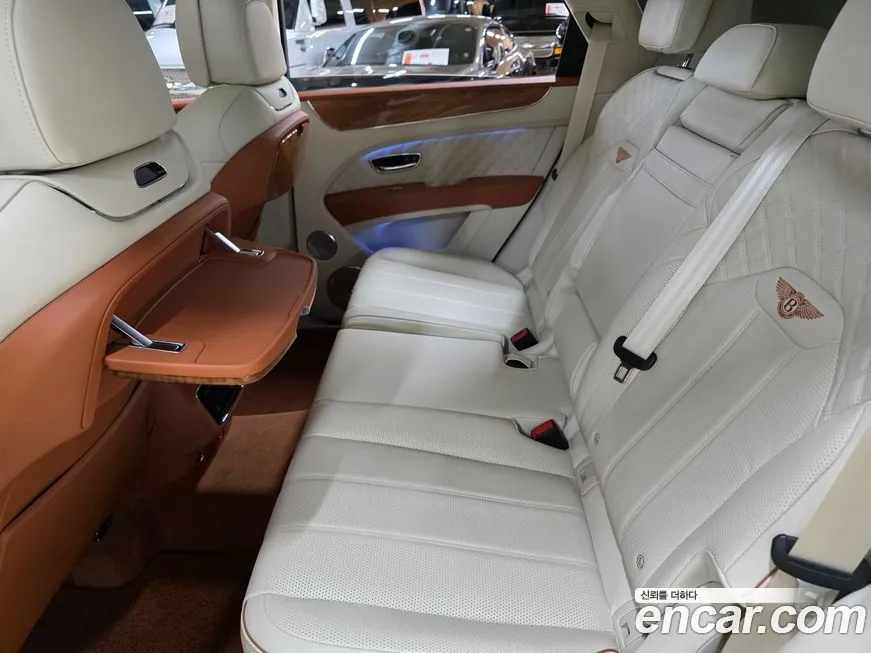 Bentley Bentayga 2023 из KR, фото 8