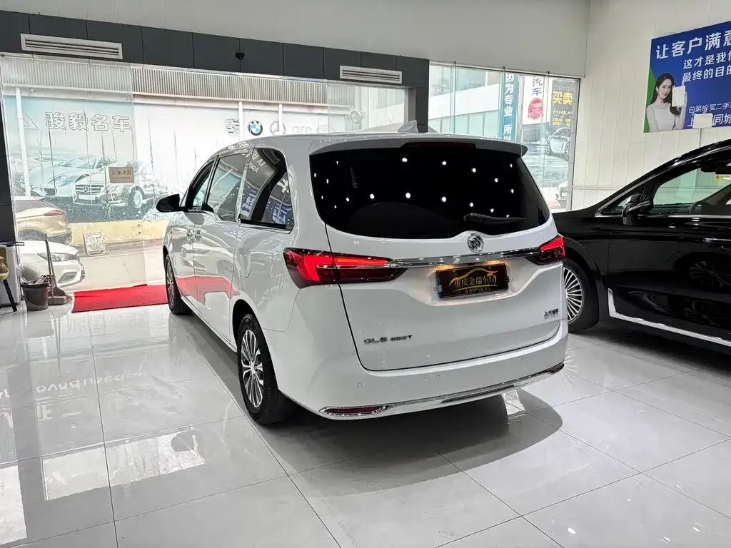 Buick GL8 2023 из CN, фото 10