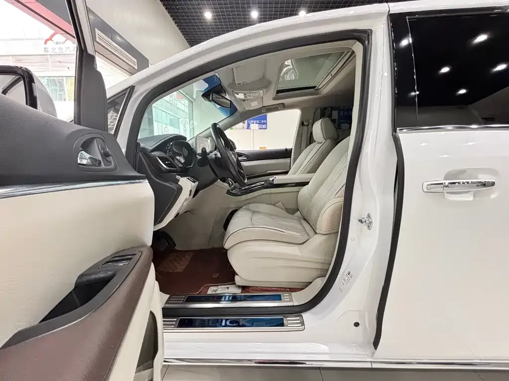 Buick GL8 2023 из CN, фото 7