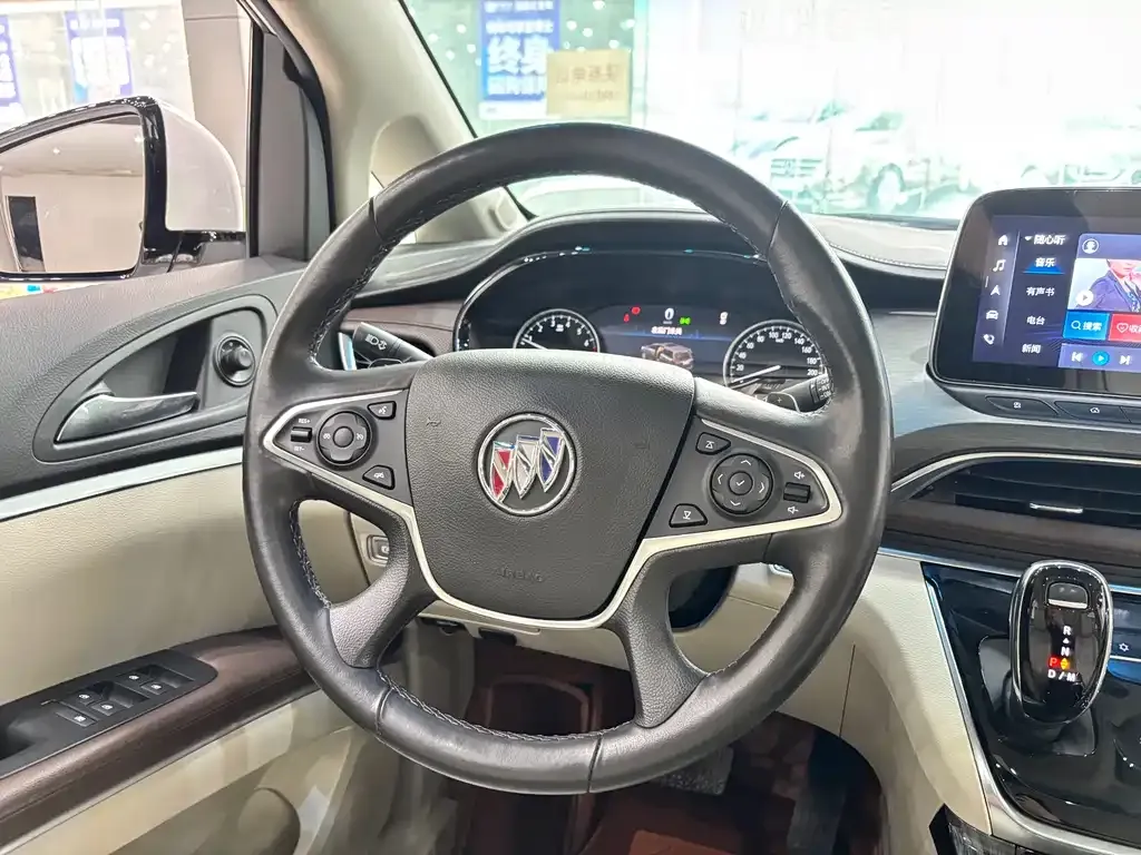 Buick GL8 2023 из CN, фото 3