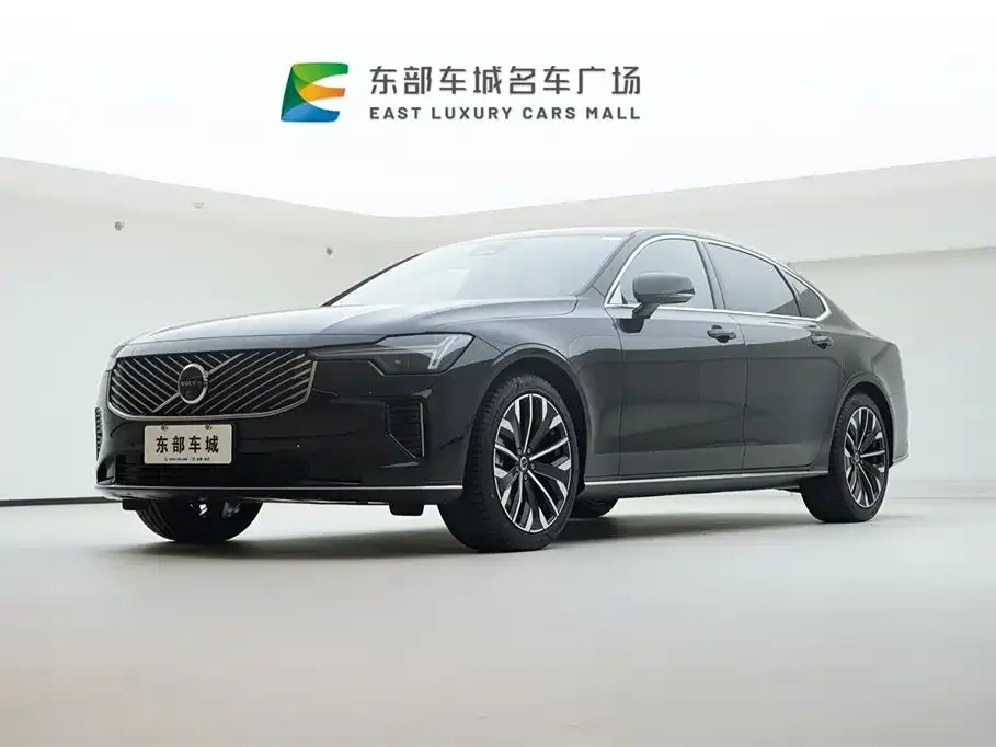 Volvo S90 — фото 1