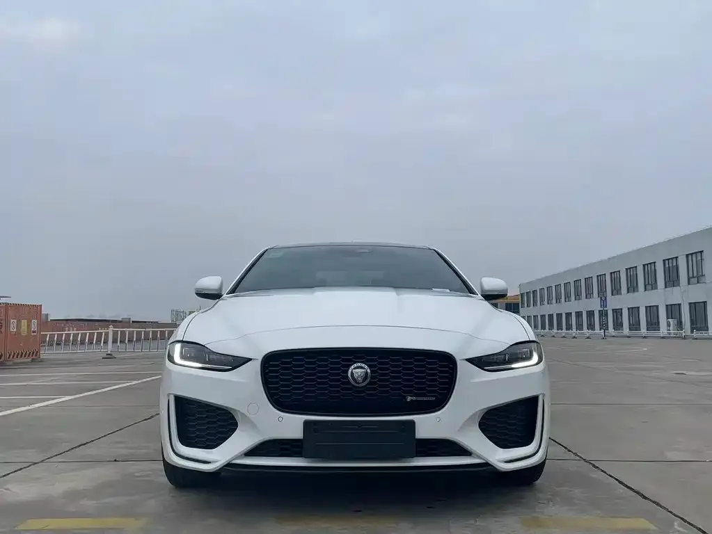 Jaguar XEL — фото 9