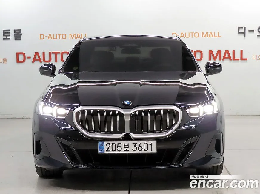 BMW 5-Series 2025 из KR, фото 2
