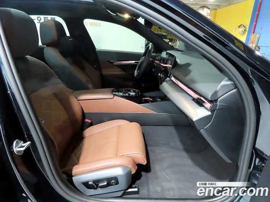 BMW 5-Series 2025 из KR, фото 8