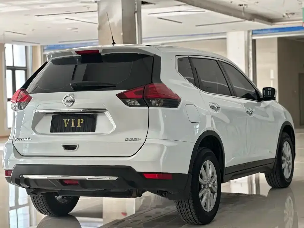 Nissan X-Trail — фото 2